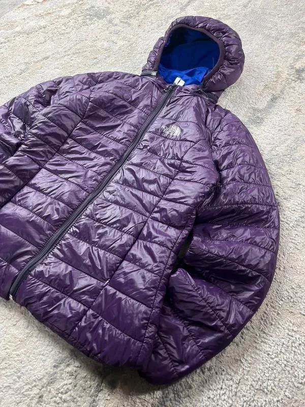 The north face Women’s Purple Zip Up Hooded Puffer Jacket Size M – photo 2